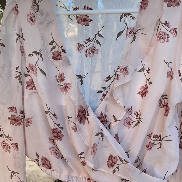 Garage light weight waisted blouse with long sleeves - Picture 2 of 8